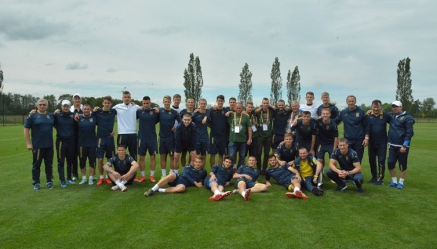 Збірна України U-20 в Польщі провела зустріч із працівниками ФІФА
