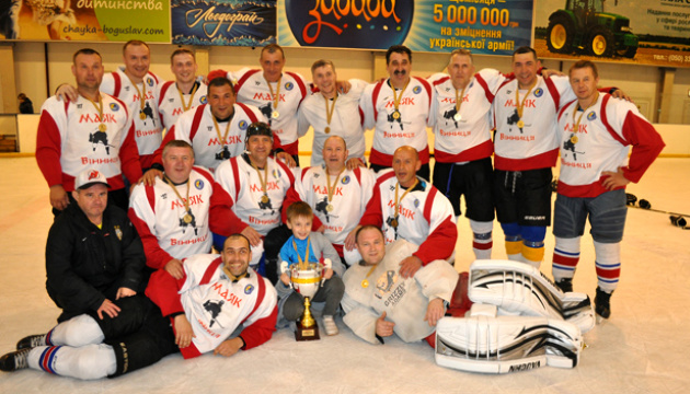 Вінницька хокейна команда “Маяк” стала чемпіоном України серед аматорів