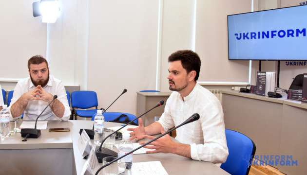 Україна застосує досвід Франції у боротьбі з дезінформацією в інтернеті
