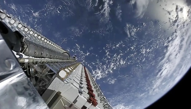 SpaceX вывела на орбиту еще 53 спутника Starlink