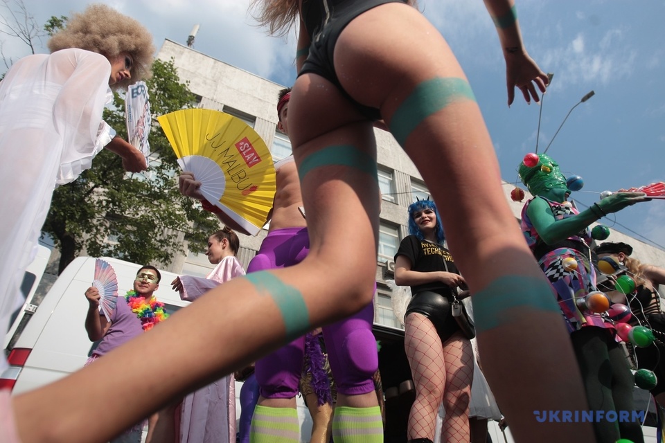 Они смогли: голубая колонна Вооруженных Сил Украины на гей-параде в Киеве 