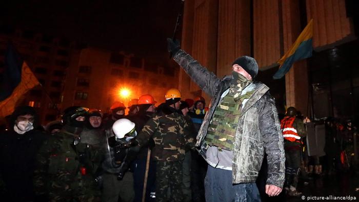 Активісти Євромайдану обживають Український дім (26 січня 2014 року) // Фото: picture-alliance/dpa