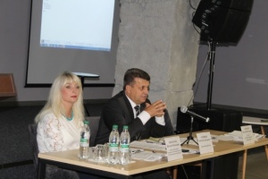 Вінницькі самоврядці обговорили підвищення престижу військової служби
