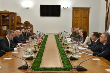 Ucrania y EE.UU. discuten la compra de técnica militar