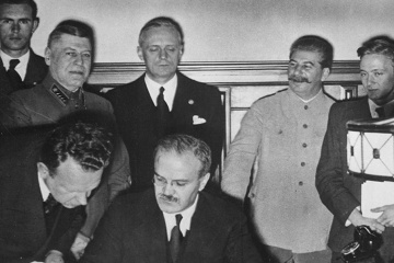 Нові підтасування Кремля: Два відігравання історії назад – і цілісність України, Білорусі й Молдови – «під питанням»