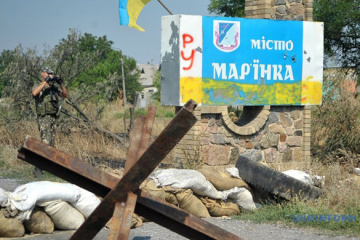 Окупанти обстріляли Мар'їнку, осколком поранена місцева мешканка