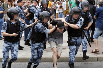 Плювати вони хотіли на журналістів. І кремлівська влада, й росіяни