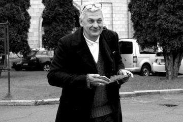 Вбивство журналіста Комарова: підозрюваних і затриманих досі немає