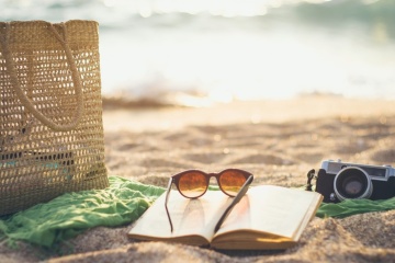 Читаємо на вихідних: 13 книжок червня