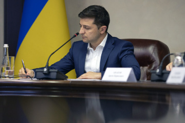 Ukrainian president signs decree to combat smuggling at customs