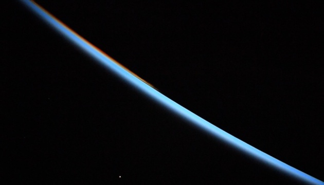 Астронавтка NASA сфотографувала Венеру на світанку