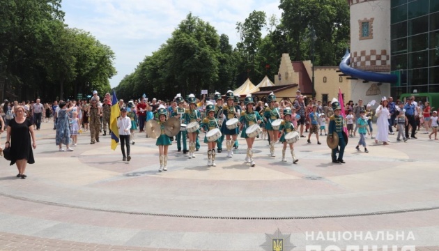 У Харкові відбувся найбільший парад родин захисників України