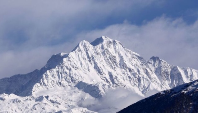У Гімалаях зникла група з восьми альпіністів