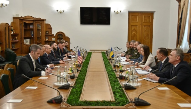 Ucrania y EE.UU. discuten la compra de técnica militar 