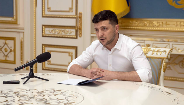 Zelensky deroga una serie de decretos que obstaculizan los negocios