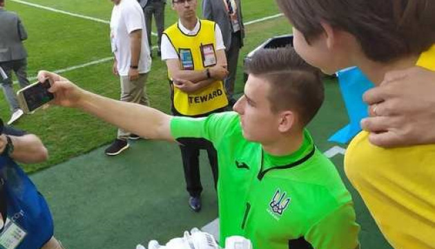Андрій Лунін прибув до табору збірної України з футболу в Харкові
