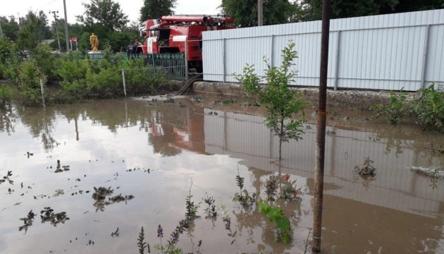 Сильні зливи підтопили населені пункти на Кіровоградщині та Вінниччині