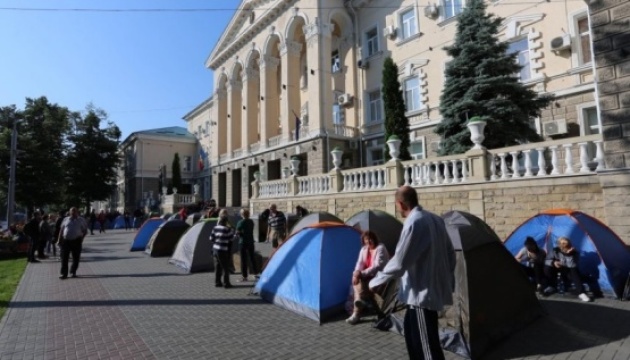 Криза у Молдові: десятки автобусів з мітингарями направляються до Кишинева