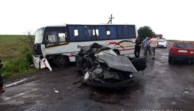 Tödliche Verkehrsunfälle in zwei Gebieten: Selenskyj gibt dem Ministerkabinett Anordnung