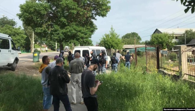 Ocupantes detienen a ocho personas en Crimea acusándoles de terrorismo