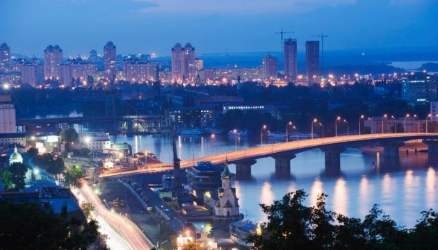 Pollution de l’air due à une forte chaleur à Kyiv