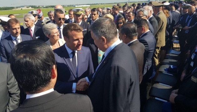 Macron praises cooperation with Ukraine in aviation sector – Avakov