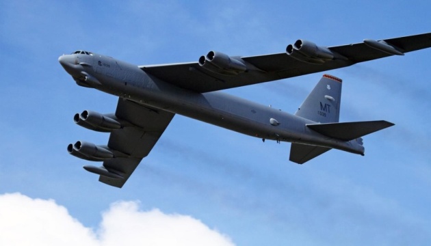 Пентагон перекинув бомбардувальники B-52 на Близький Схід