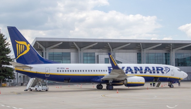 Ryanair планує у липні відновити 40% авіарейсів