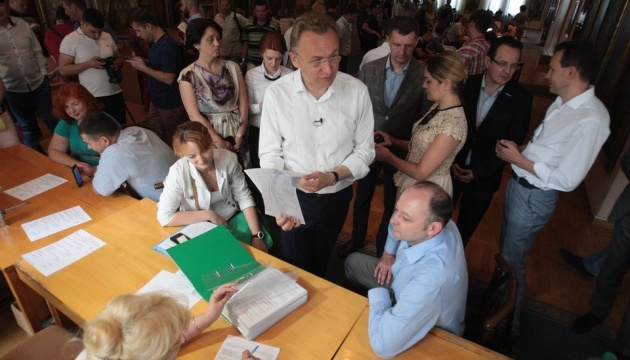 Садовий лідирує на виборах мера Львова - екзитпол студії Шустера і «Україна 24»