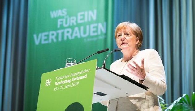 Меркель закликає США та Іран до переговорів