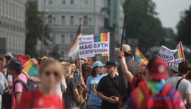 На Марш рівності вийшли понад 30 ЛГБТ-військових
