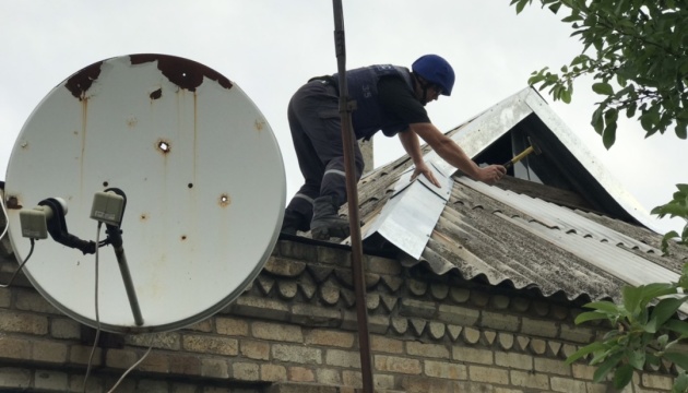226 Häuser an Frontlinie im Donbass renoviert - Fotos