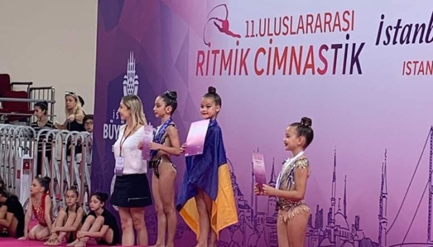 Маленькі українки посіли призові місця на змаганнях з гімнастики у Стамбулі