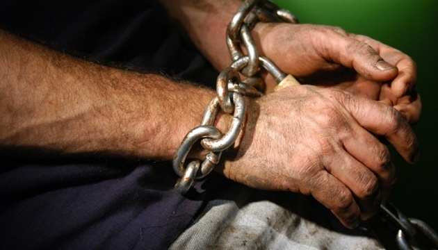 Un Russe détenait près de 100 « esclaves » dans des « centres de rééducation » de la région de Donetsk
