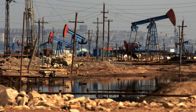 Нафта дешевшає на тлі побоювань щодо темпів зростання світової економіки