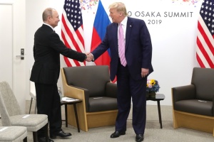 Встреча Трамп–Путин: Эта странная любовь к диктаторам