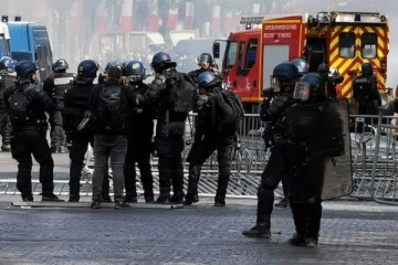 День взяття Бастилії: у Парижі виникли сутички, понад 150 затриманих