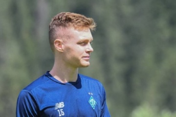 Футболіст