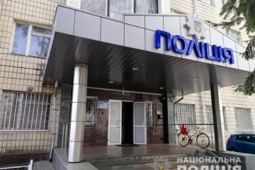 На Київщині чоловік стріляв у пару, а потім наклав на себе руки
