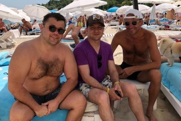 Zełenski sfotografował się na plaży w Odessie ZDJĘCIE