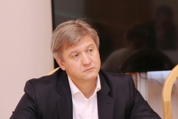 Україна незабаром обговорить з Польщею збільшення квоти на вантажні перевезення - Данилюк