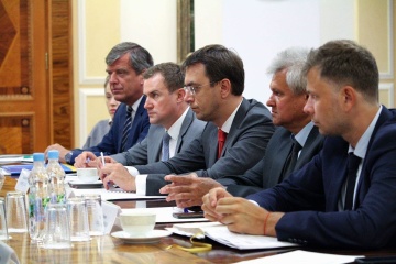 Укрзалізниця планує купити ще 40 американських локомотивів - Омелян