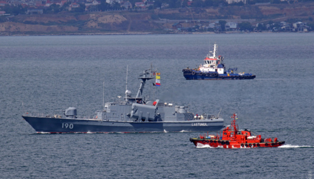 See Breeze: Kriegsschiffe aus Rumänien und USA laufen in Hafen Odessa ein - Foto 