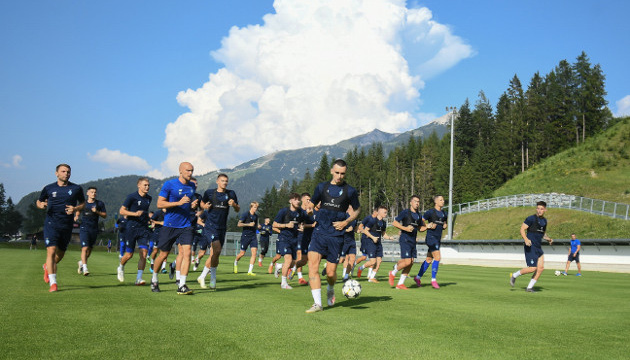 Футболисты киевского “Динамо” провели первую тренировку на сборе в Австрии