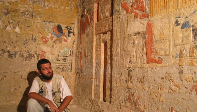 У Єгипті біля найстарішої піраміди знайшли десятки мумій