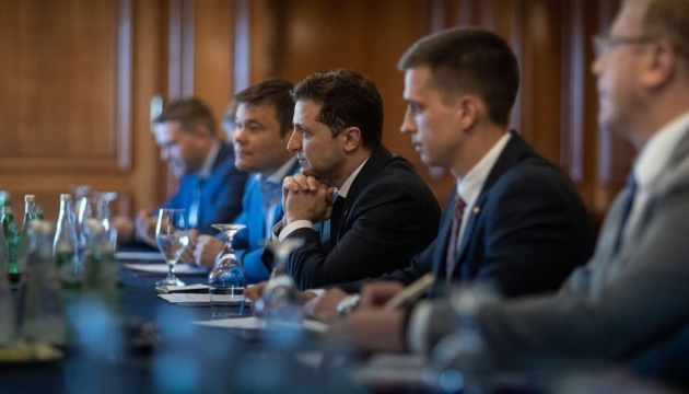 Selenskyj trifft sich mit kanadischen Parlamentariern. Verstärkung der Russland-Sanktionen auf Agenda - Foto