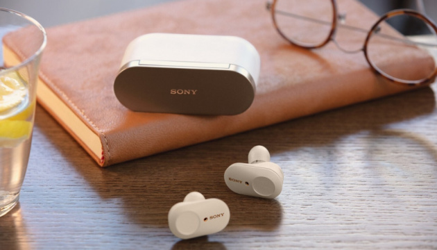 Sony випустила навушники з поліпшеною регуляцією звуку