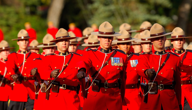 Le Canada augmente considérablement le nombre de policiers déployés en Ukraine