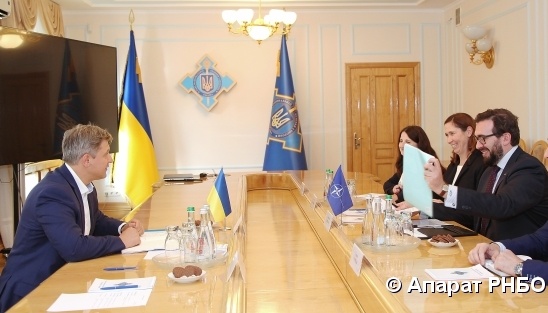 Данилюк обговорив з делегацією НАТО євроінтеграцію України