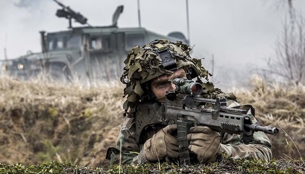 Україну визнали потенційним партнером тренувальної місії НАТО в Іраку
